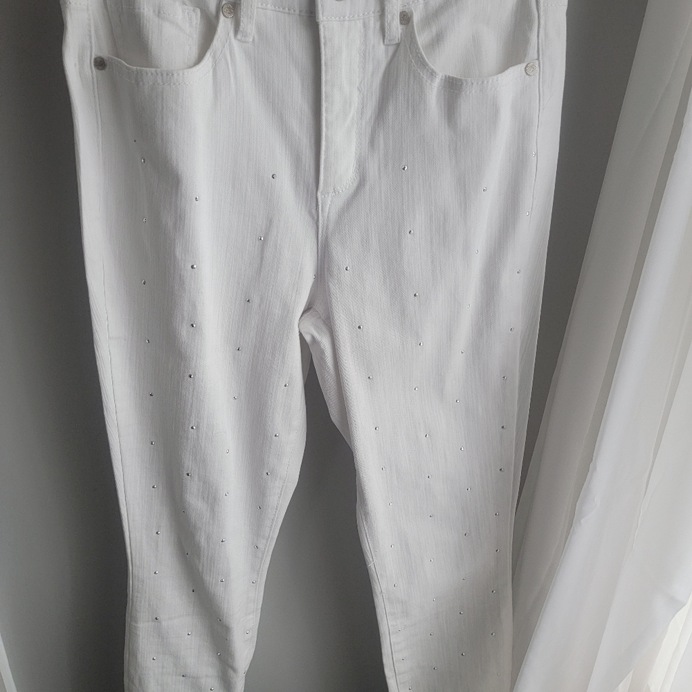 🌟White skinny ankle length jeans🌟